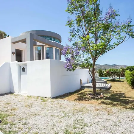 וילה 50 Shades Of Blue