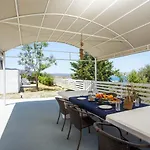 Villa 50 Shades Of Blue